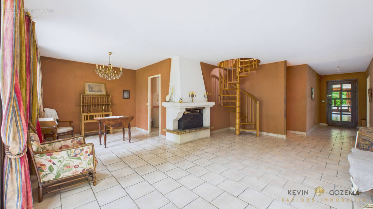 Maison à SOISY-SUR-SEINE