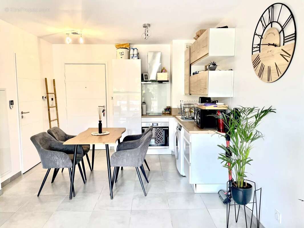 Appartement à AURIBEAU-SUR-SIAGNE