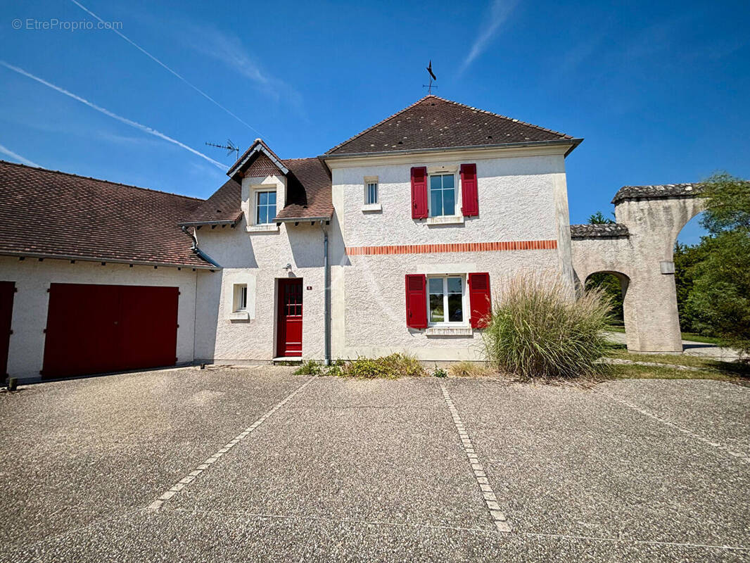 Maison à CELLETTES