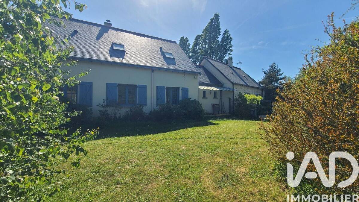 Photo 1 - Maison à LA BREILLE-LES-PINS