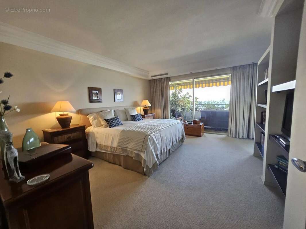 Appartement à VILLENEUVE-LOUBET