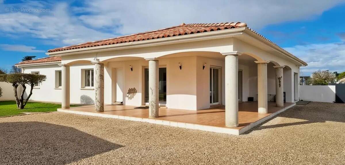 Maison à CASTELSARRASIN