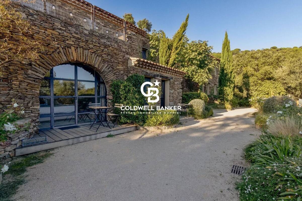 Maison à LA GARDE-FREINET