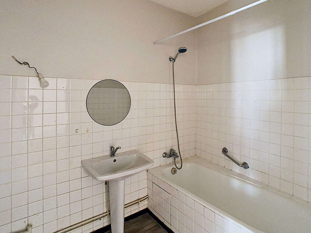 Appartement à PONT-DE-VAUX