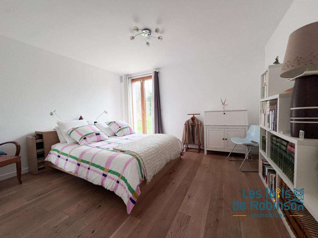 Maison à VERRIERES-LE-BUISSON