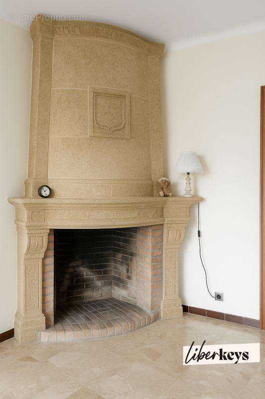 Maison à GREOUX-LES-BAINS