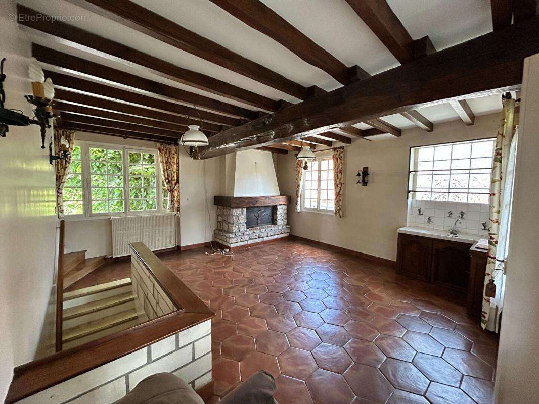 Charmante maison ancienne a raffraichir avec beaucoup de possibilites ! - photo 10