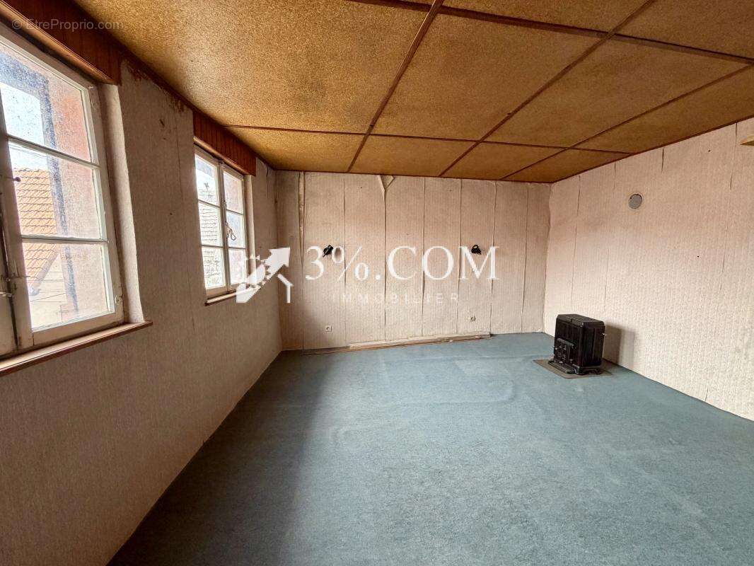 3%.com - en exclusivité - à bouxwiller maison mitoyenne à r - photo 3