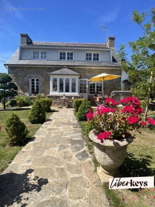 Maison à PENVENAN