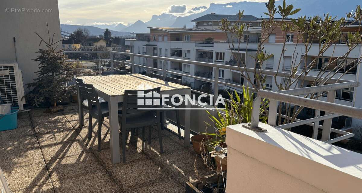 Appartement à SAINT-MARTIN-D'HERES