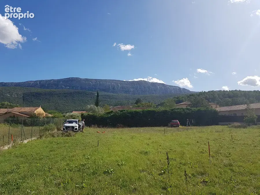 Terrain 750 m² à Nans-Les-Pins  - photo 3