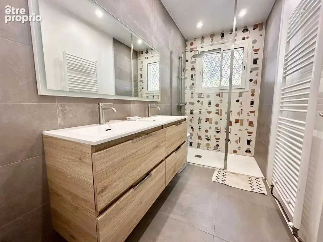 Maison 160 m² à Saint-Genies-Bellevue  - photo 5