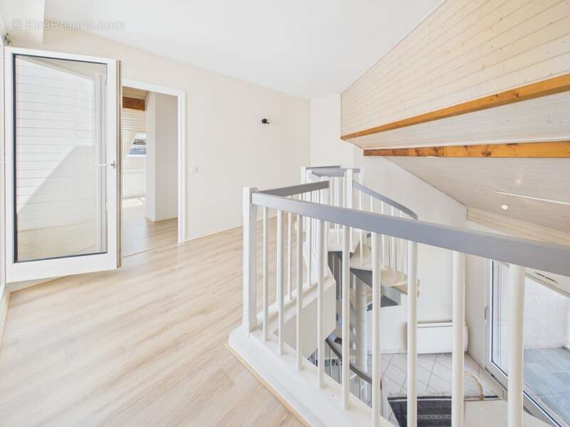 Appartement à AMBILLY