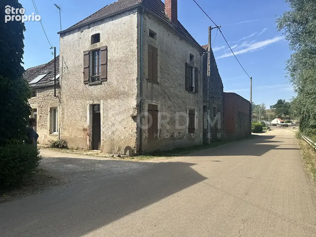 Photo Maison à Guillon au prix de 30 000€