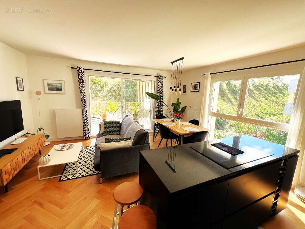 Appartement à SEYNOD