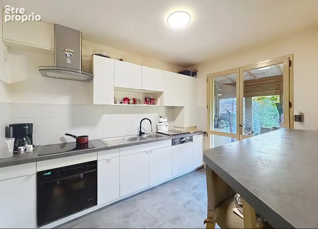 Maison mitoyenne de 118m2 et 4 grandes chambres - VERSONNEX - photo 2