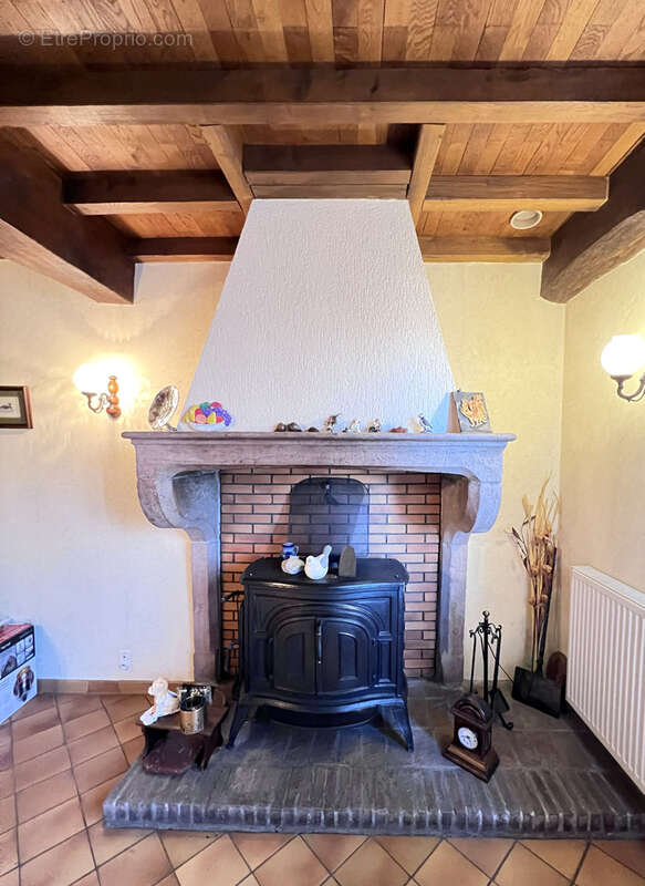Maison à MEZERIAT