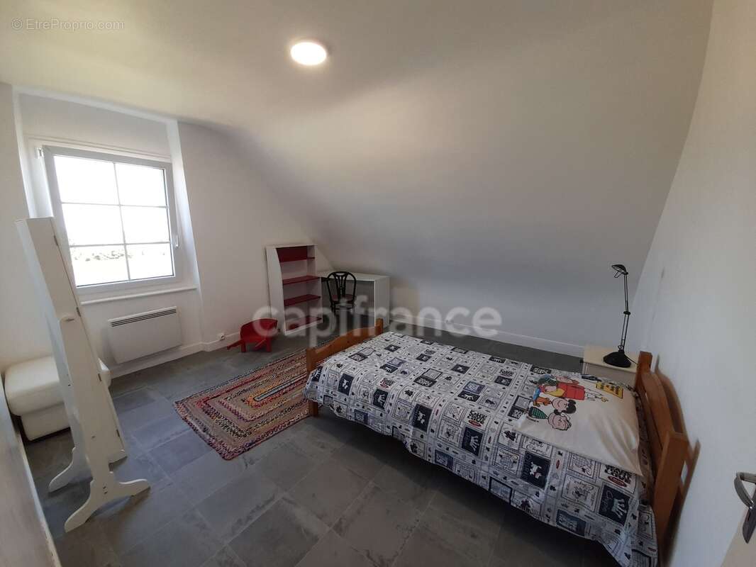 Maison à vendre 6 pièces LOCRONAN (29180)- Parcelle de 656 m2- Surface habitable: 151.82m2 -4 chambres- 2 salles d'eau- garage- - photo 10