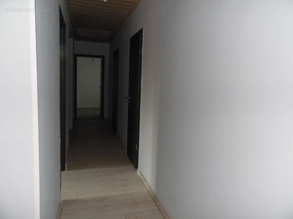 Maison à VIEUX-MOULIN