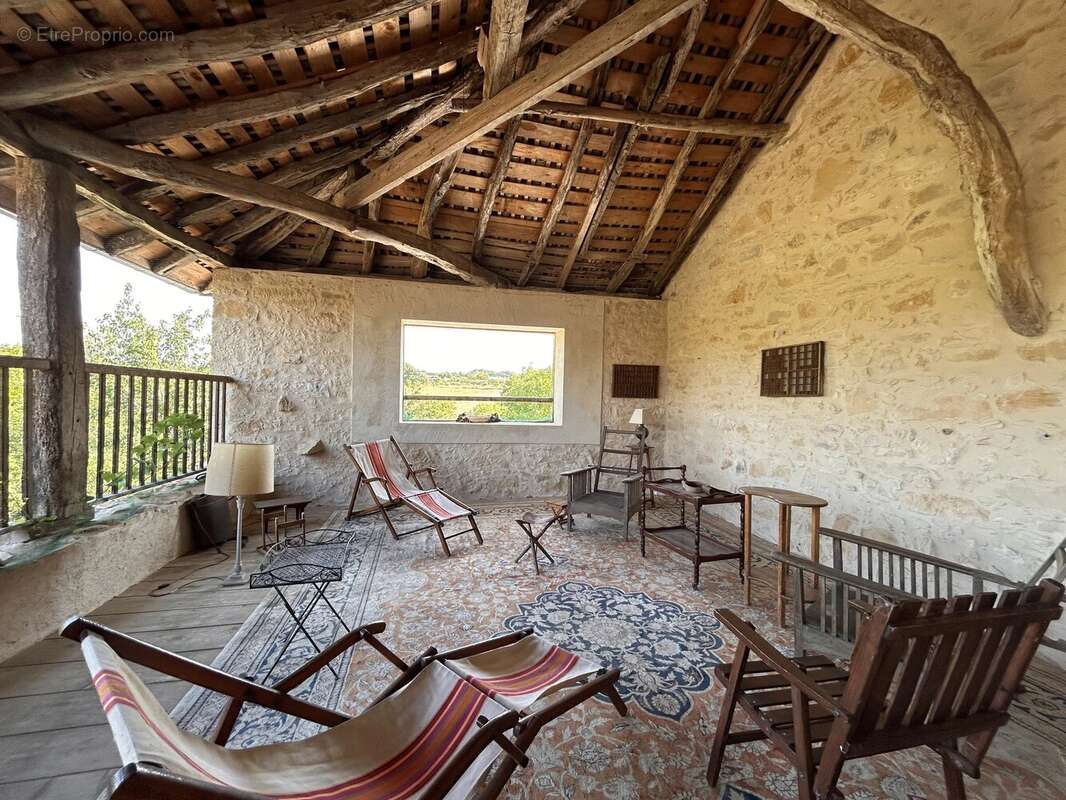 Maison de village T8, garage, grange, piscine sur 3456m² - photo 12