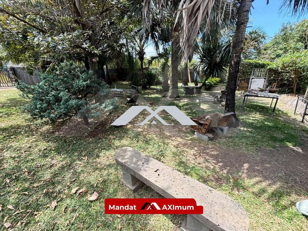 Terrain à SAINT-JOSEPH