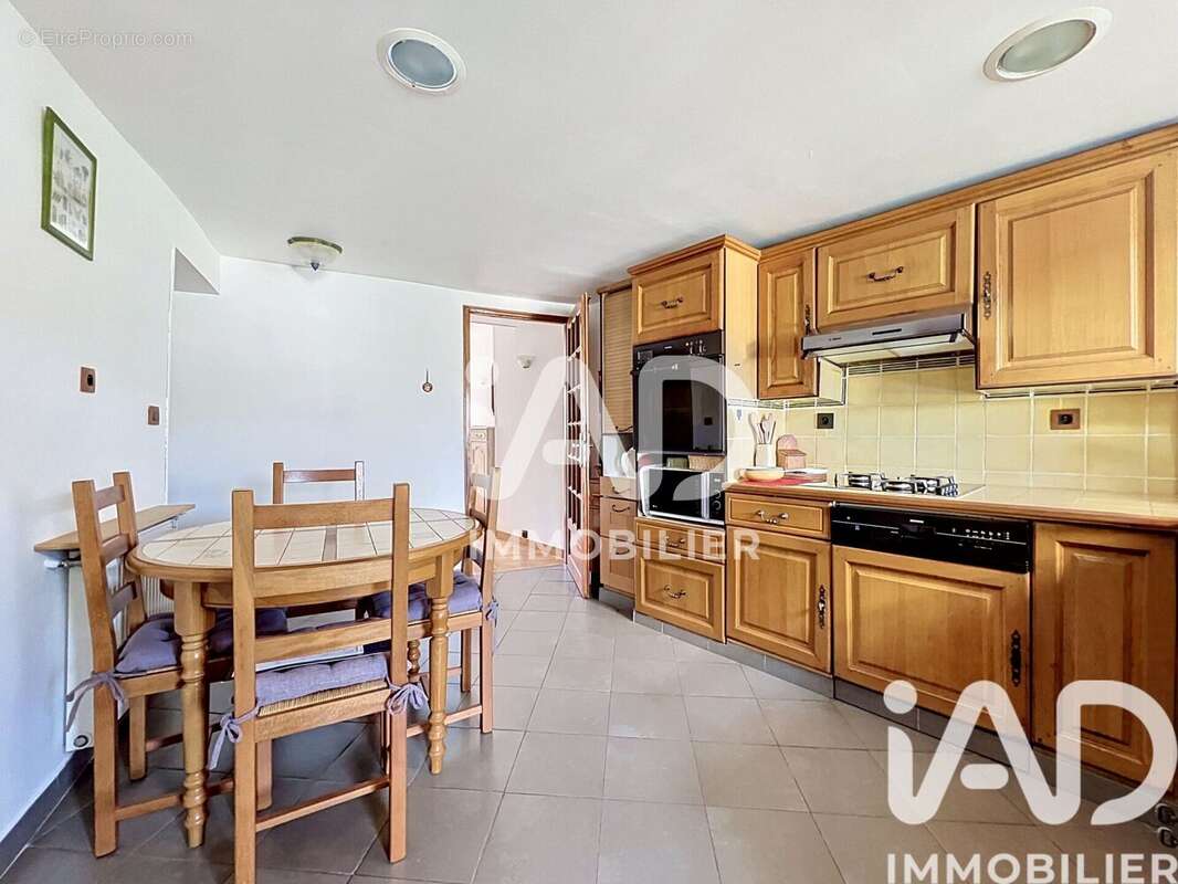 Maison 135 m² à Tournan-En-Brie  - photo 6