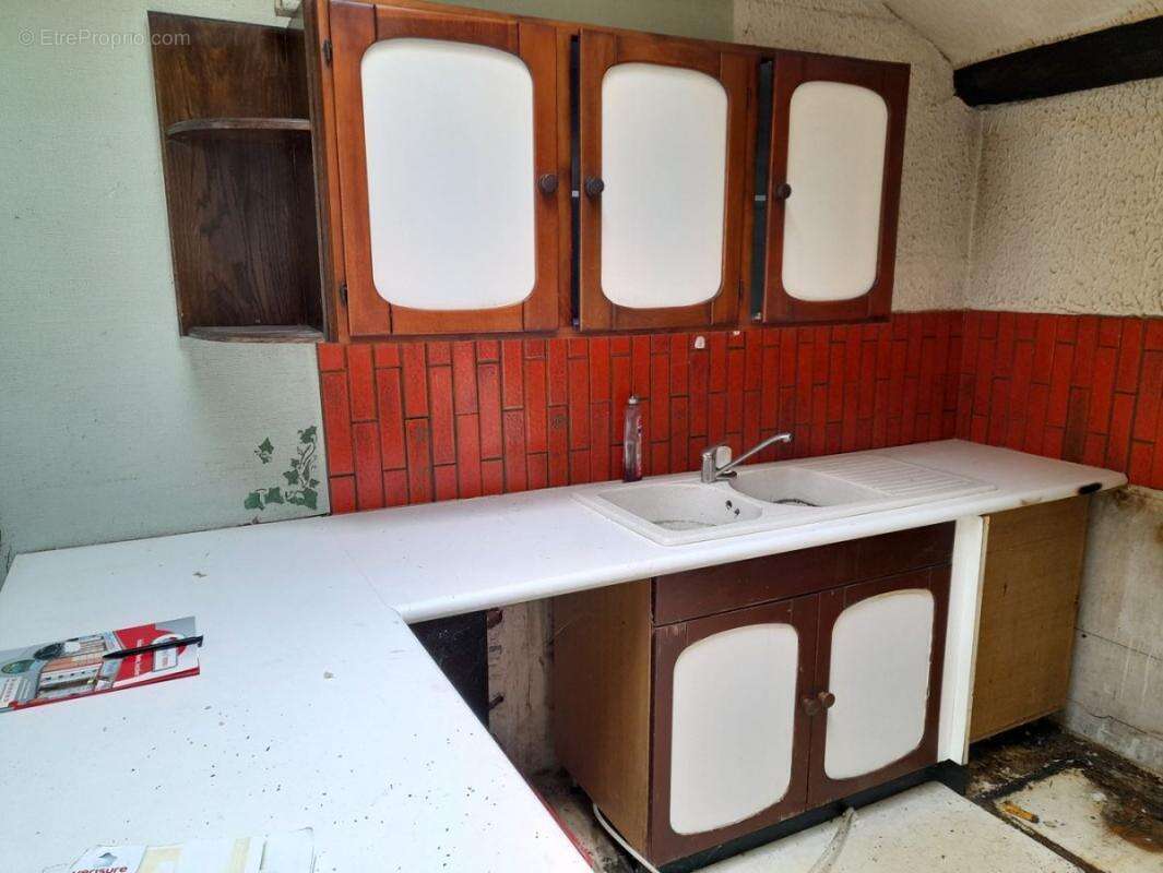 Maison à SAINT-GEOIRE-EN-VALDAINE