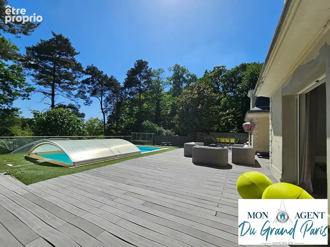 Superbe Maison Mansard Verrieres Le Buisson proche Bievres - 250 m2 + sous sol total + piscine + dépendance sur terrain de 2400m - photo 10