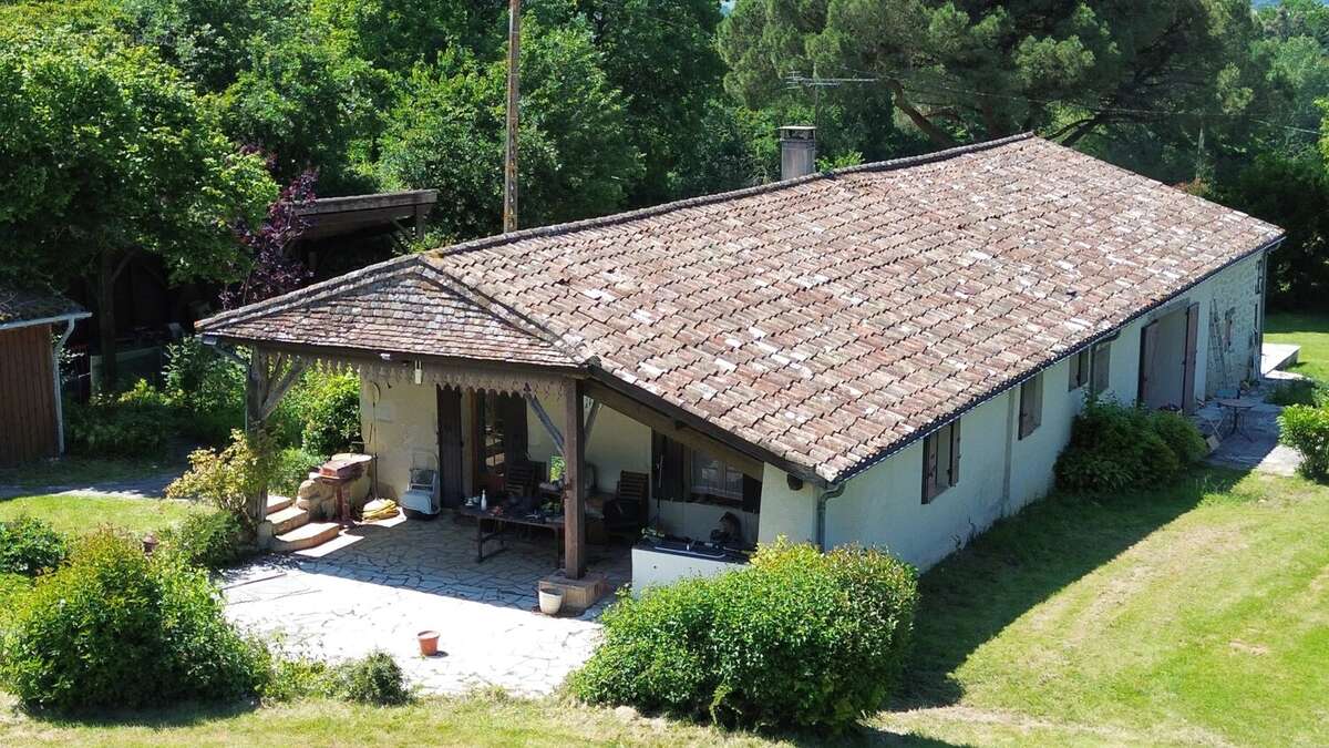 Maison à TOMBEBOEUF