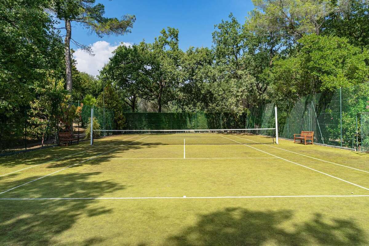 Maison à ROQUEFORT-LES-PINS