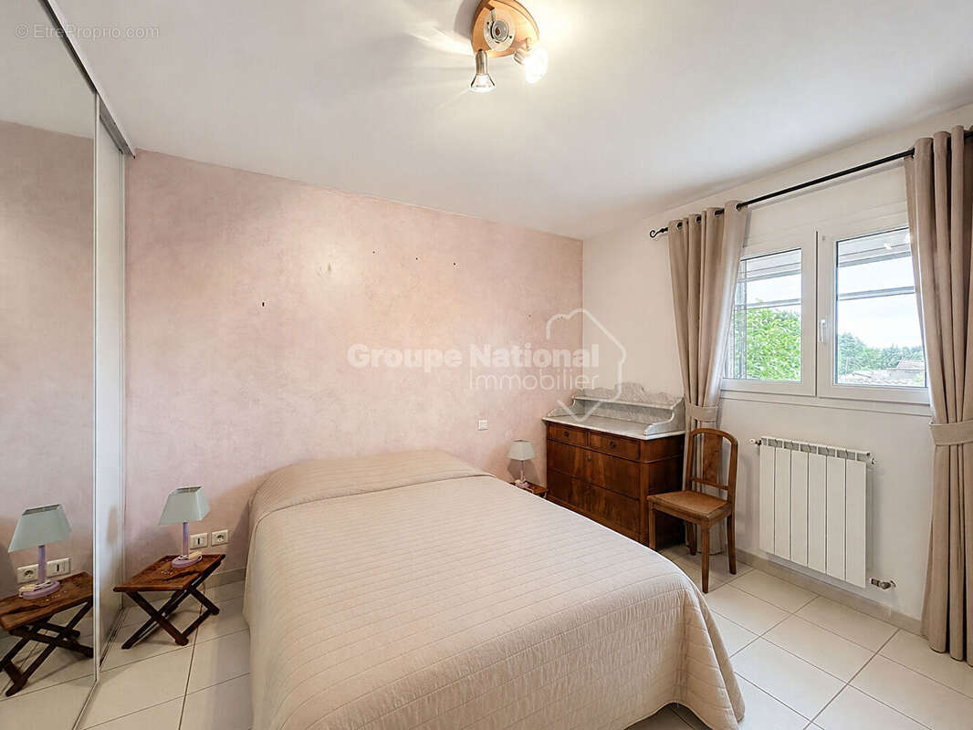 Maison 277 m² à Beaucaire  - photo 10