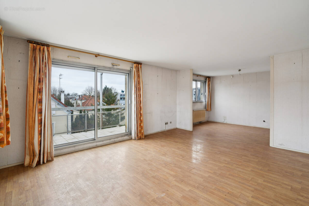 Appartement à LE RAINCY