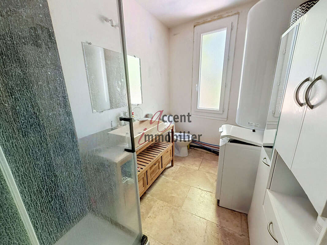 Ensemble immobilier sur 13500m² de terrain. - photo 11