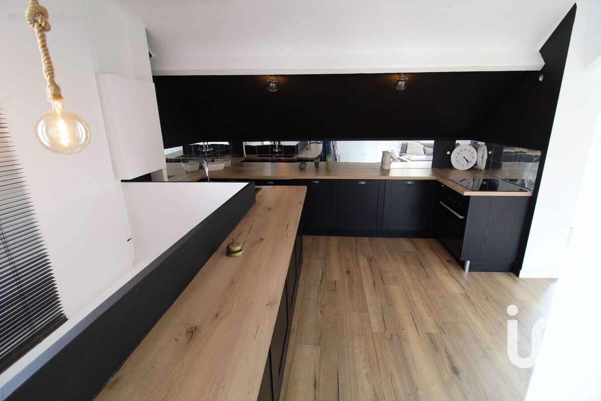 Photo 8 - Appartement à VILLENEUVE-LE-ROI