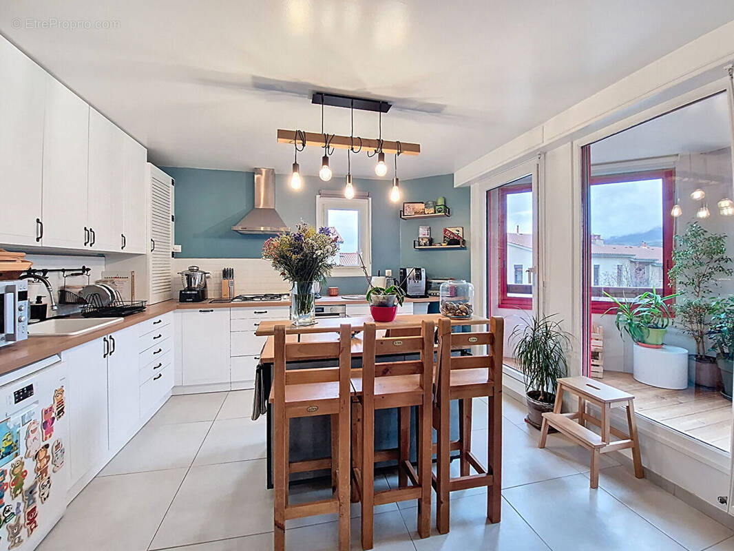 Appartement à MORNANT