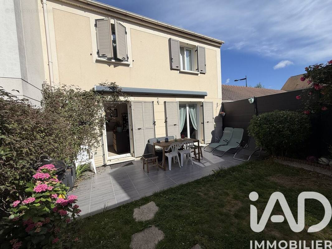Photo 1 - Maison à SAINT-PIERRE-DU-PERRAY
