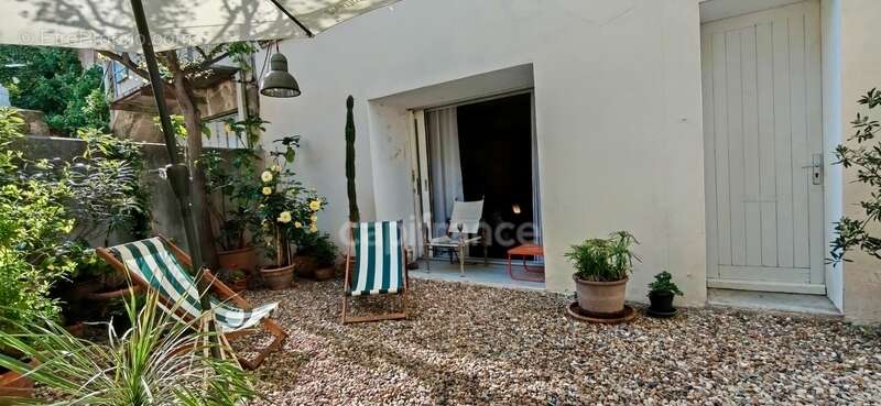 Maison à FONTVIEILLE