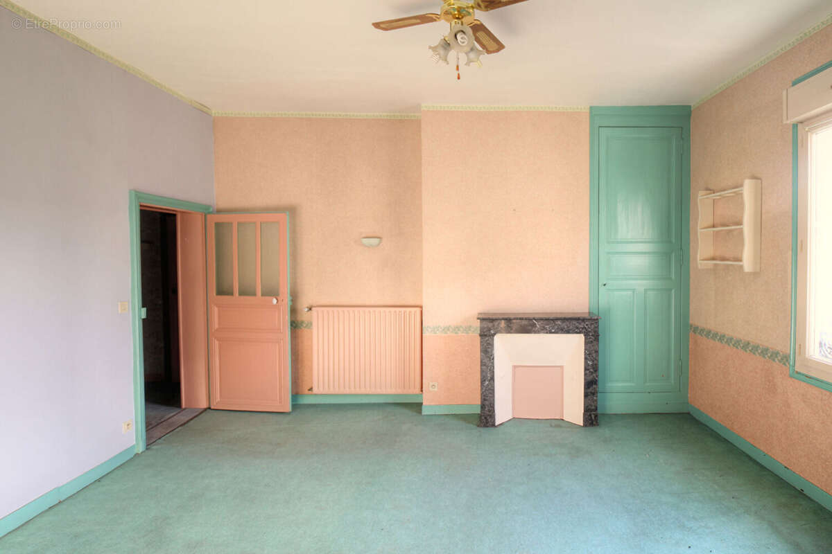 Appartement à MAZE