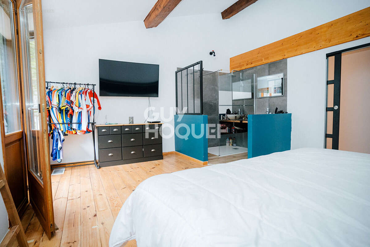 Maison à VILLENEUVE-DE-LA-RAHO