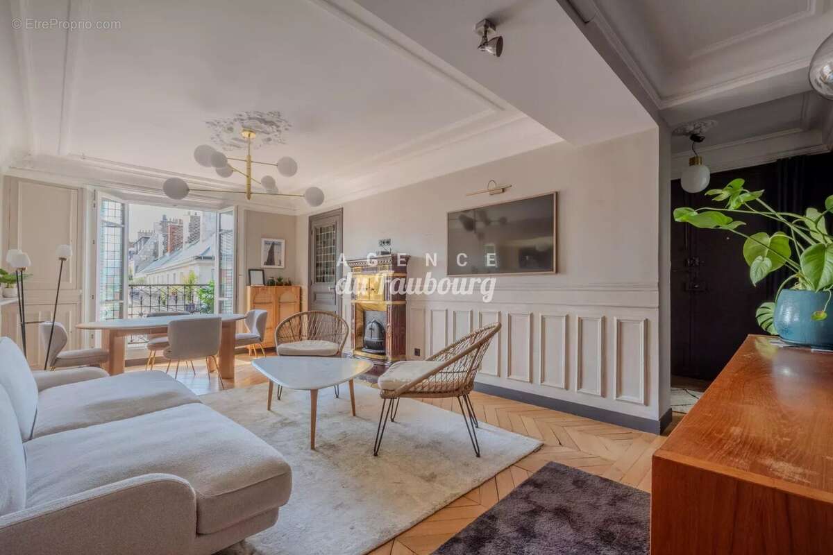 Appartement à PARIS-9E