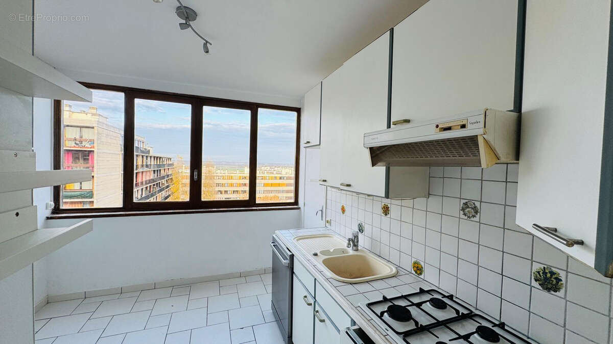 Appartement à FONTENAY-LE-FLEURY