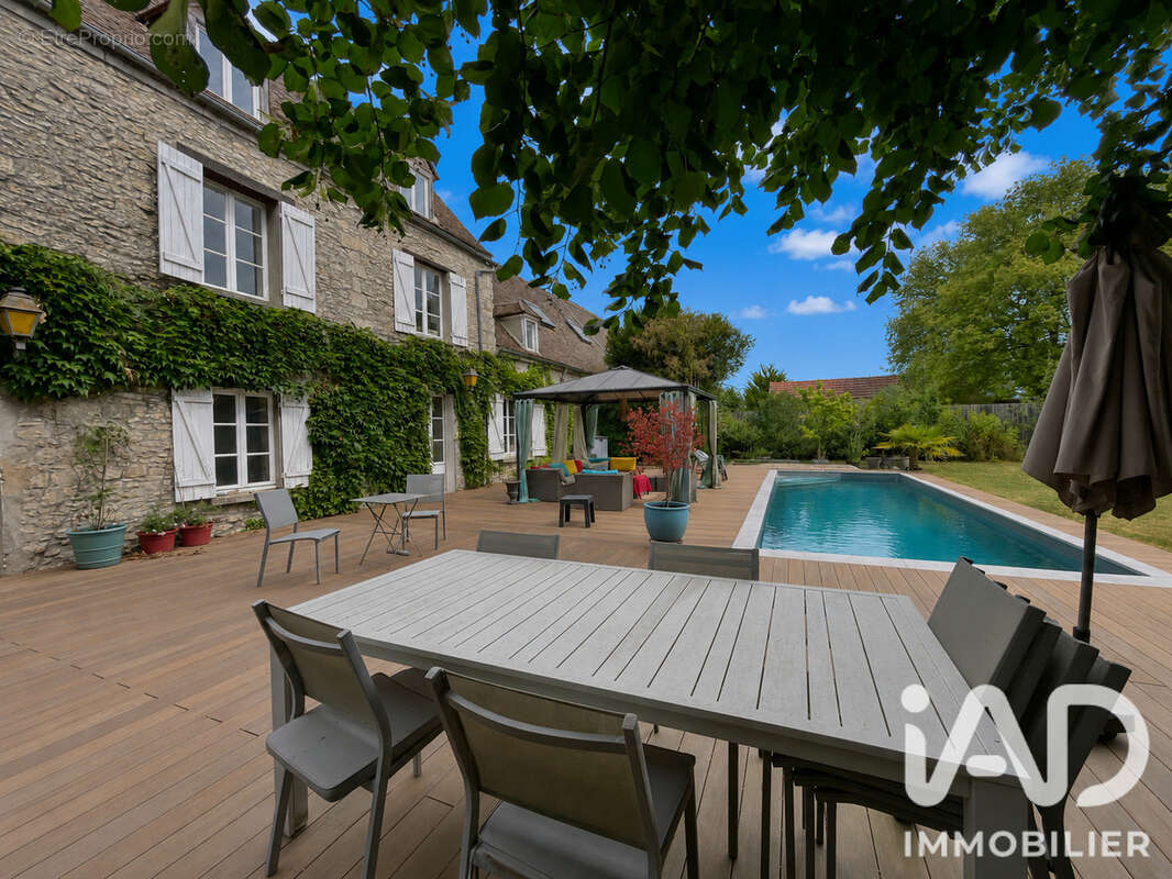 Maison 440 m² à Fontaine-Chaalis  - photo 3
