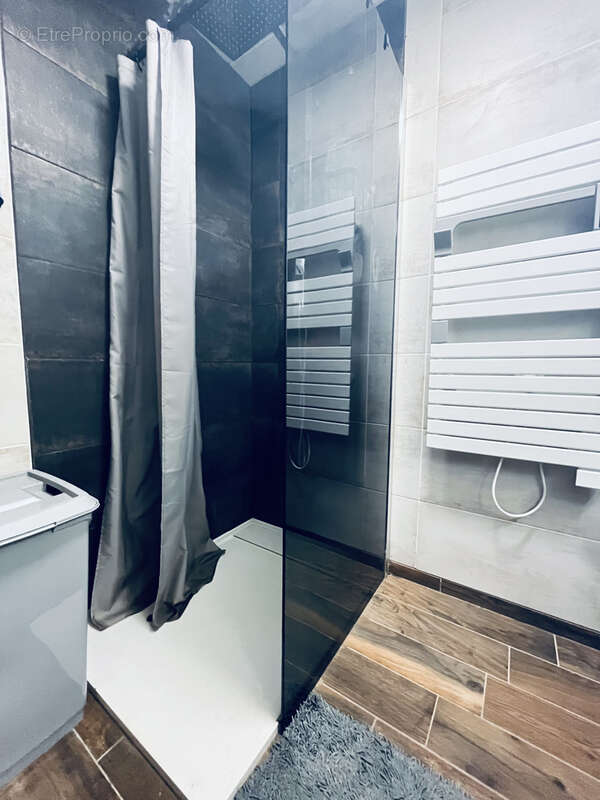 Maison à SAINT-PANTALEON-DE-LARCHE