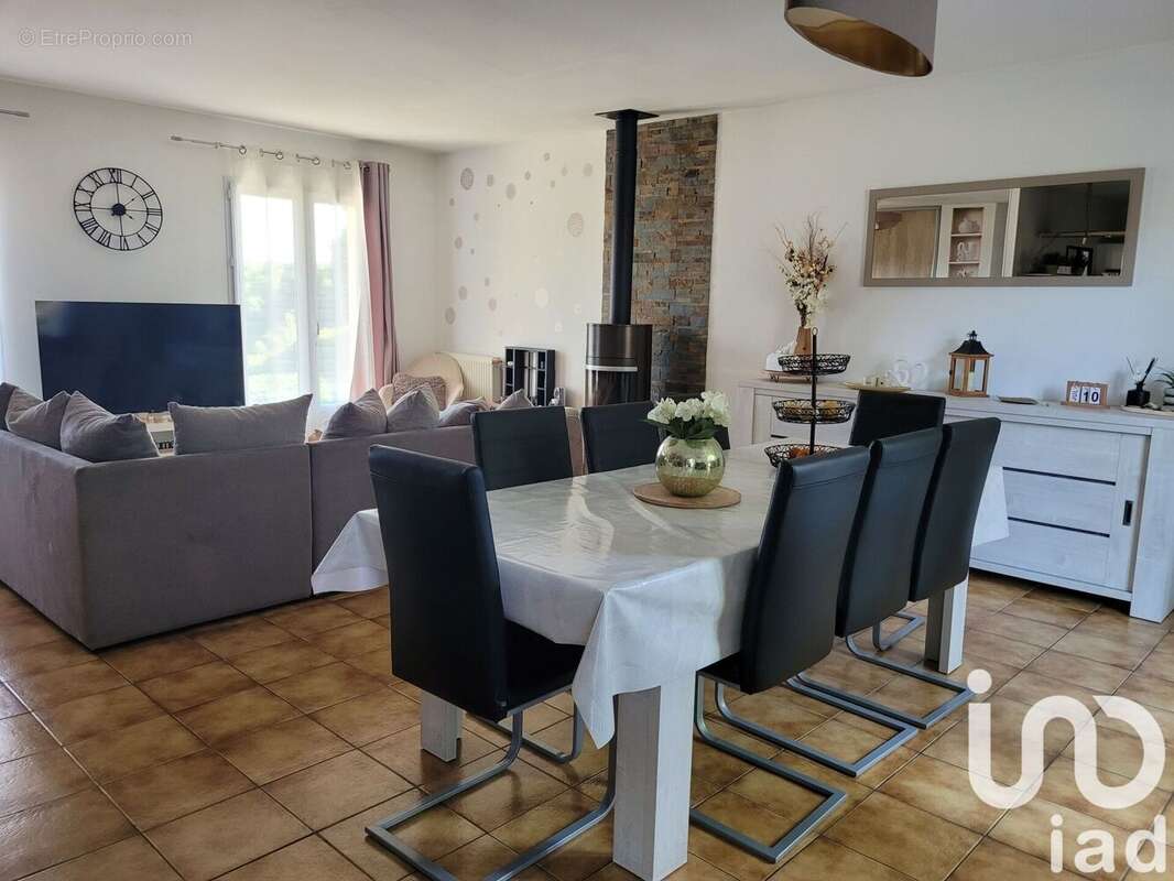 Maison 115 m² à Alloue  - photo 5