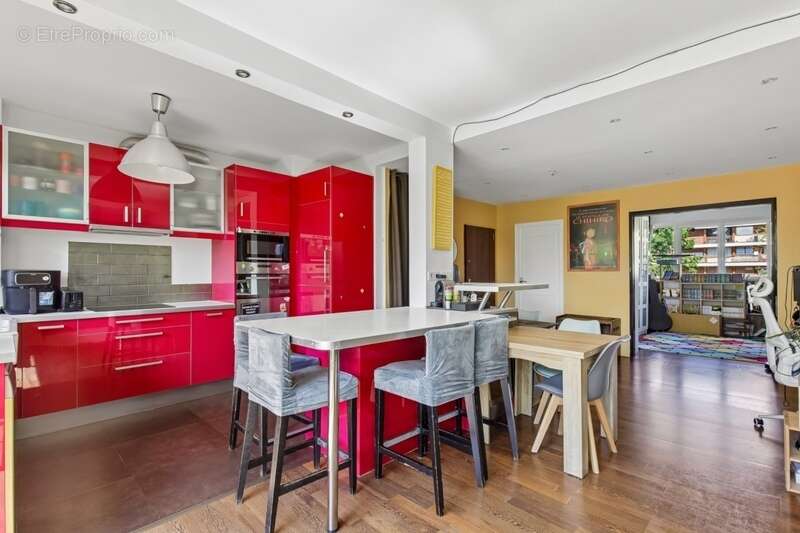 Appartement à LA CELLE-SAINT-CLOUD