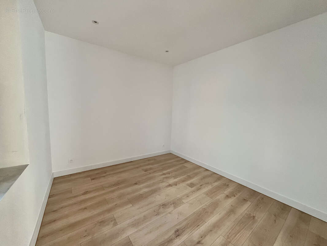 Appartement à MARSEILLE-1E