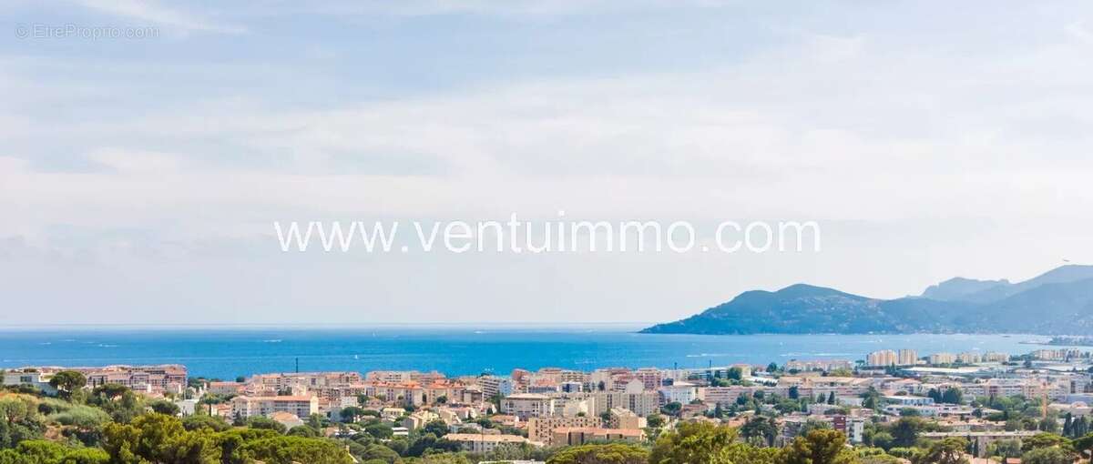 Appartement à LE CANNET