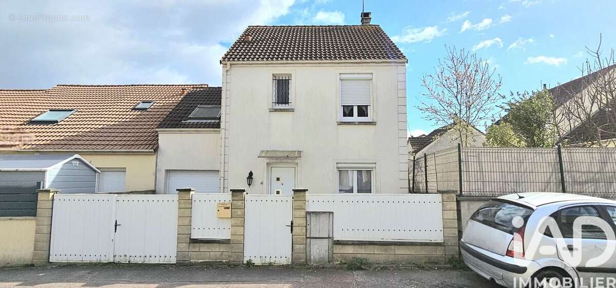 Photo 2 - Maison à LES MUREAUX