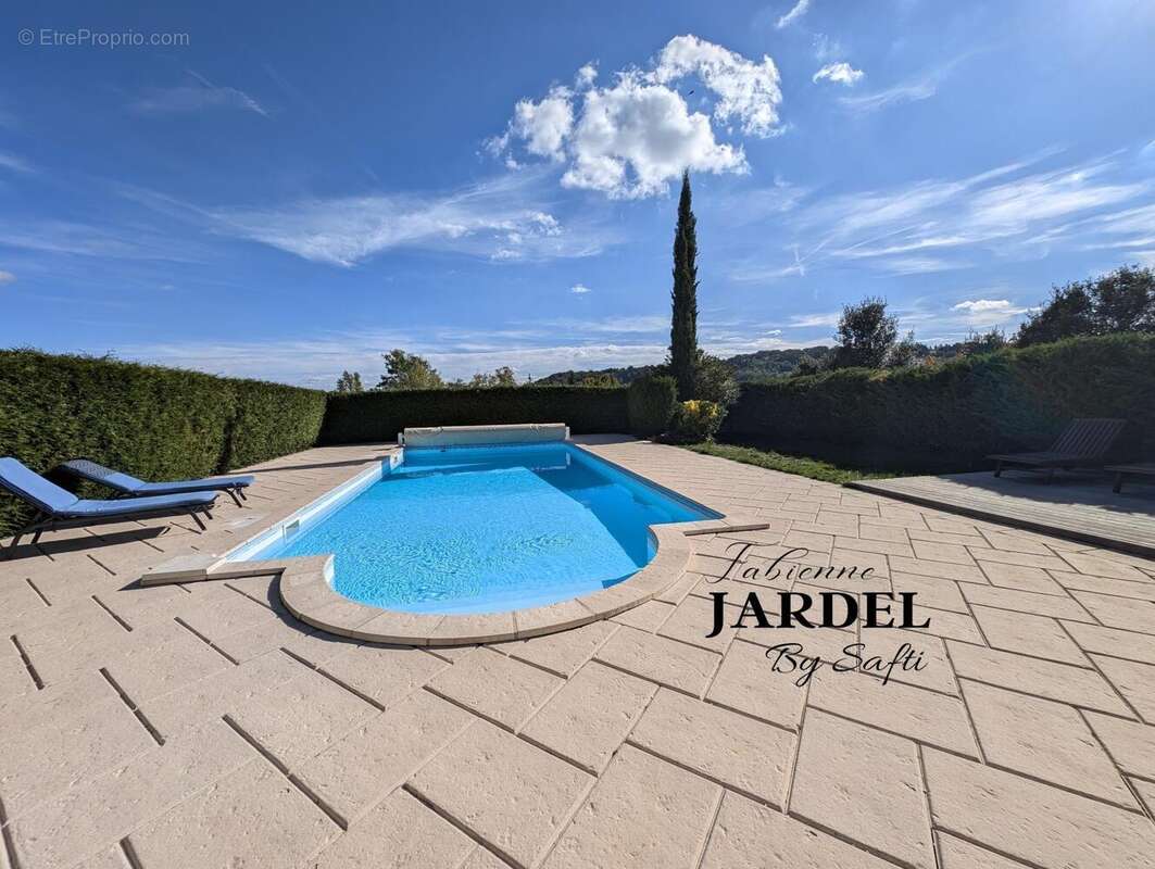 Photo 2 - Maison à CENAC-ET-SAINT-JULIEN