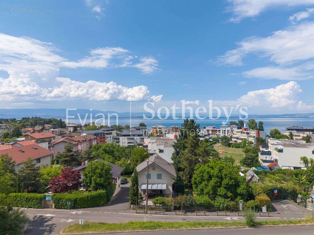 Terrain à EVIAN-LES-BAINS